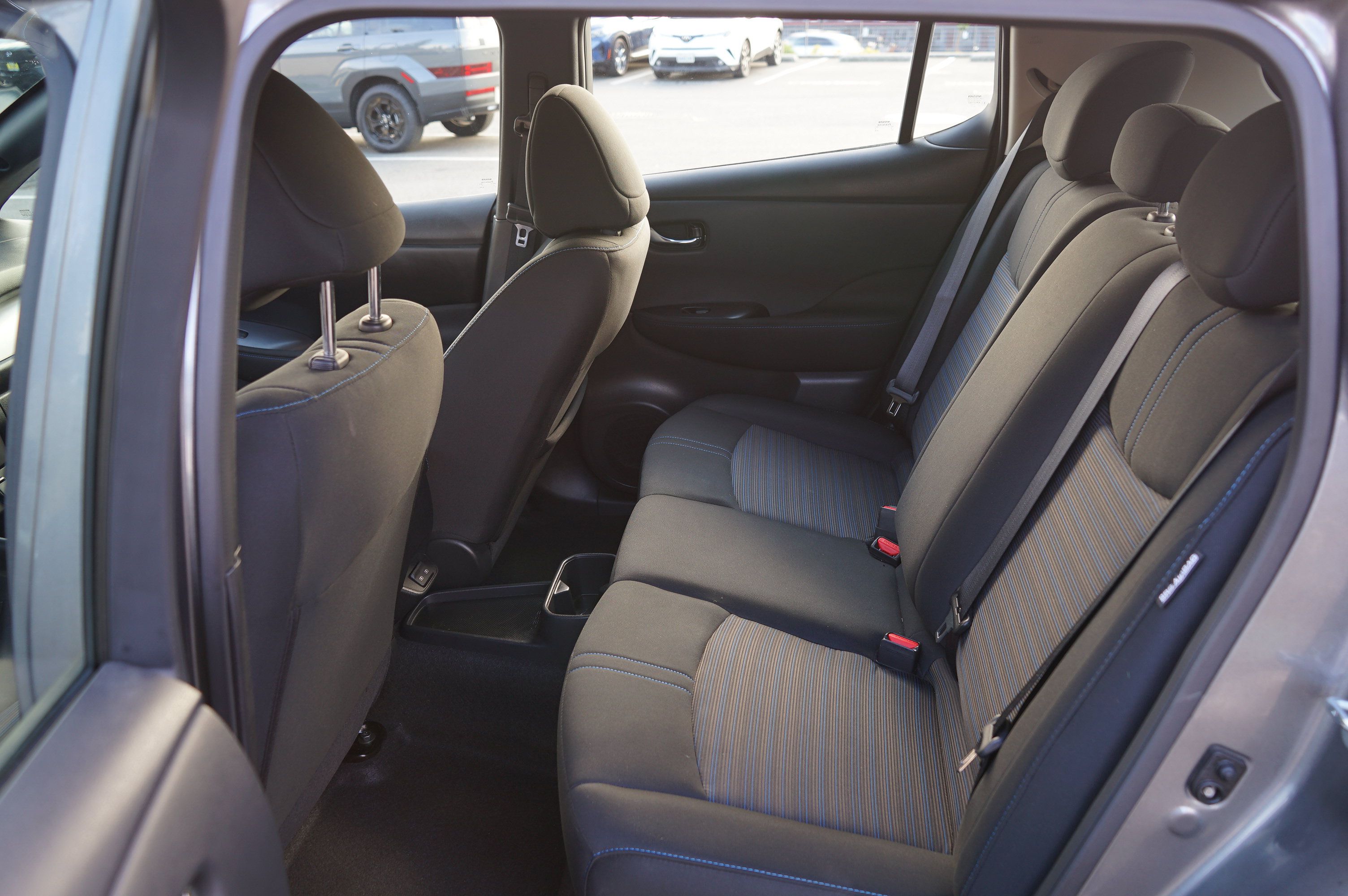 Used 2025 Nissan Leaf S FWD image 19