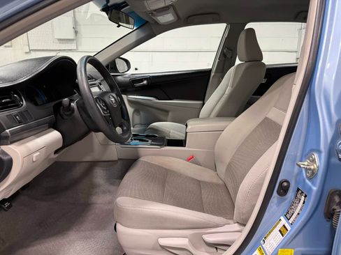 Used 2014 Toyota Camry LE FWD image 9