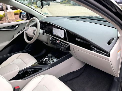 Used 2023 Kia Niro Wind w/ Wind Preserve Package FWD image 14