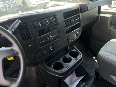 Used 2019 Chevrolet Express 3500 Extended w/ Power Convenience Package RWD image 22