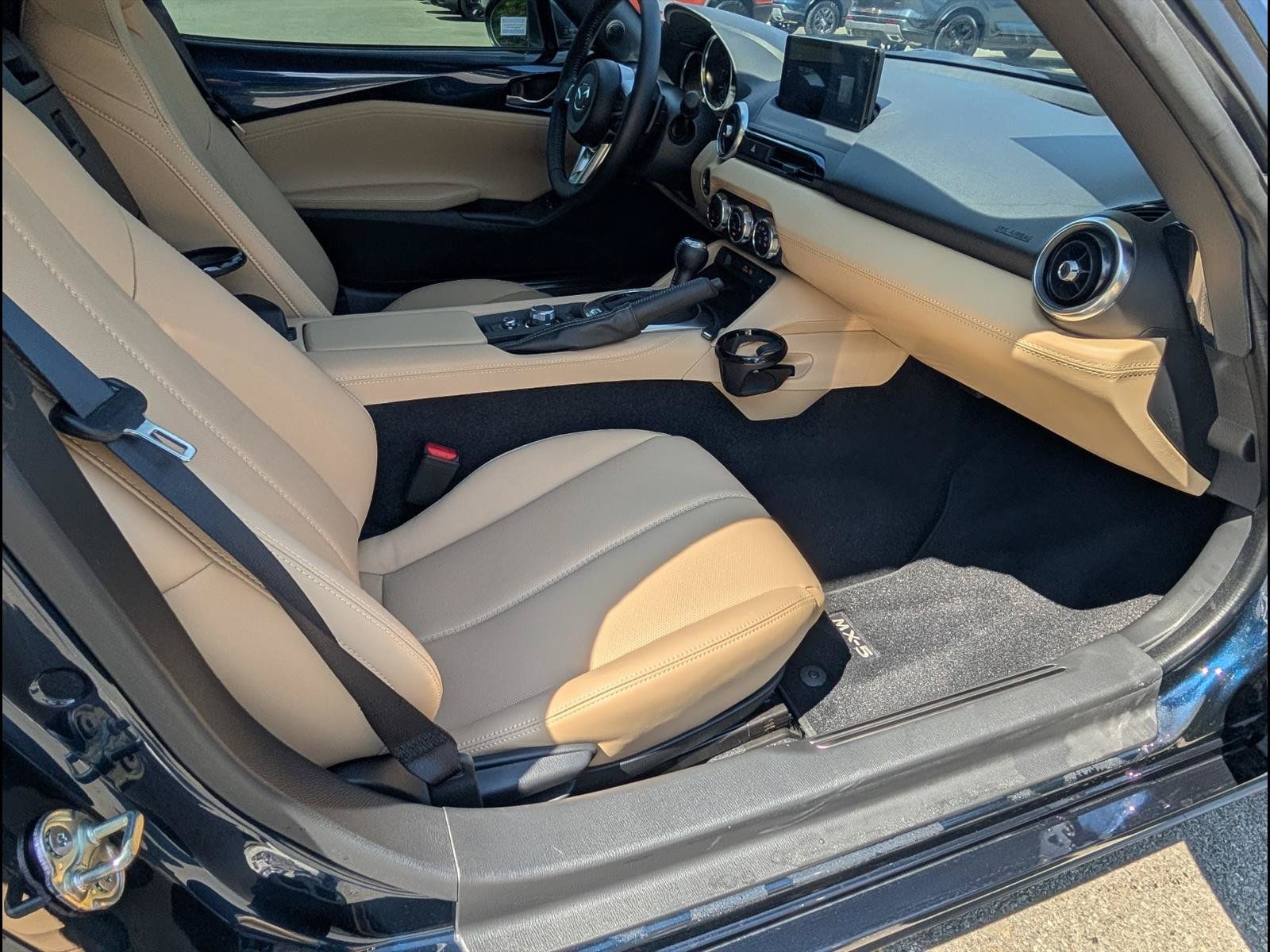 Used 2026 MAZDA MX-5 Miata Grand Touring RWD image 19