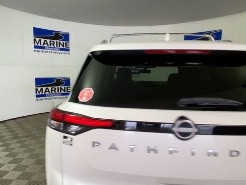 Used 2022 Nissan Pathfinder SL w/ SL Premium Package FWD image 9