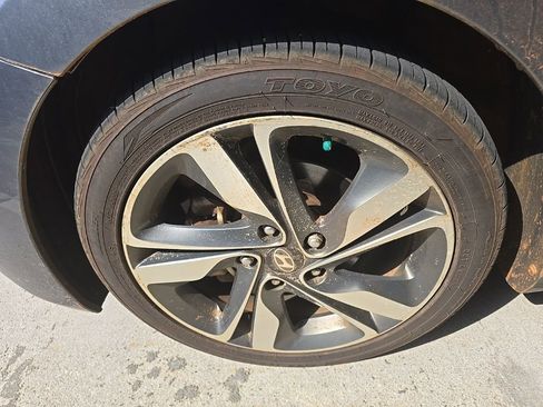 Used 2016 Hyundai Elantra Limited image 10