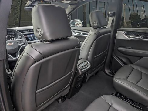 New 2025 Cadillac XT6 Premium Luxury image 16