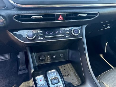 Used 2022 Hyundai Sonata Limited w/ Cargo Package FWD image 17
