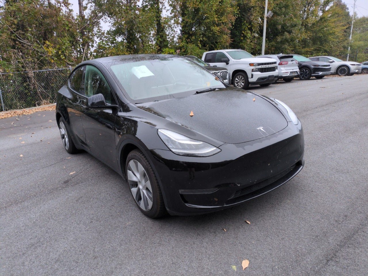 Used 2022 Tesla Model Y Long Range AWD/4WD image 2