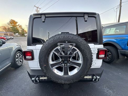 Used 2019 Jeep Wrangler Unlimited Sahara w/ Uconnect 4C Nav & Sound Group image 12