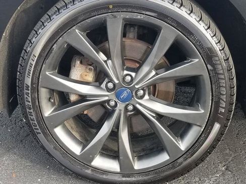 Used 2015 Ford Edge Sport image 27