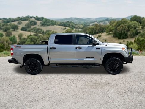 Used 2015 Toyota Tundra SR5 w/ SR5 Upgrade Package AWD/4WD image 11