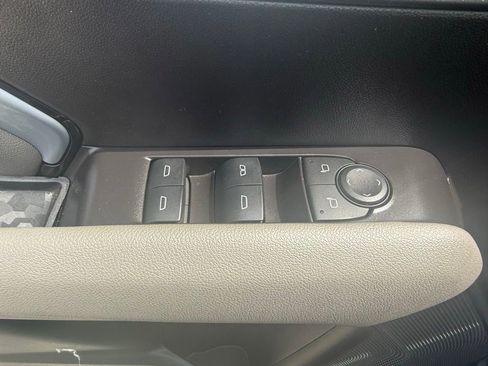 Used 2025 Chevrolet Colorado ZR2 w/ Technology Package AWD/4WD image 26