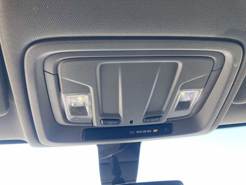 Used 2023 Chevrolet Silverado 2500 Custom image 24