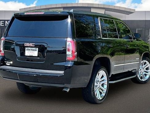 Used 2018 GMC Yukon SLT w/ Premium Edition AWD/4WD image 2