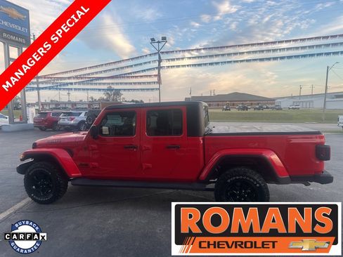 Used 2022 Jeep Gladiator Sport image 7