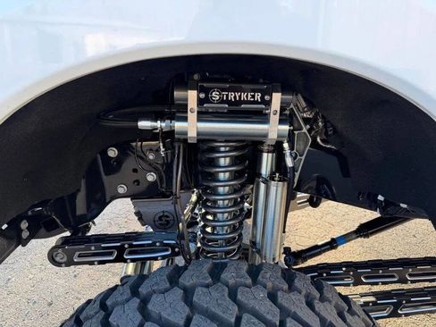 Used 2024 Ford F250 Platinum image 10