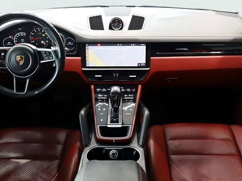 Used 2019 Porsche Cayenne image 16