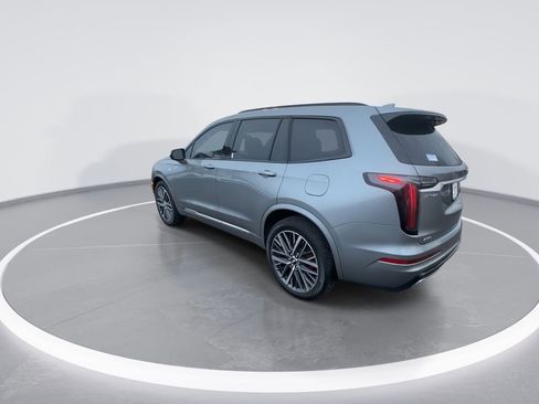 Used 2023 Cadillac XT6 Sport w/ Technology Package AWD/4WD image 6