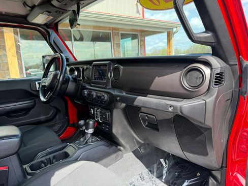 Used 2020 Jeep Gladiator Sport w/ Quick Order Package 24S image 21