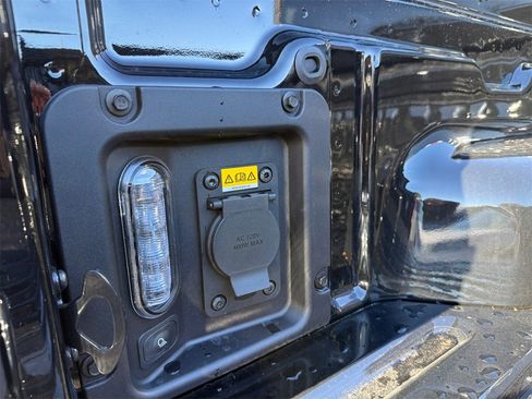 New 2025 Ford Maverick XLT w/ XLT Luxury Package image 24