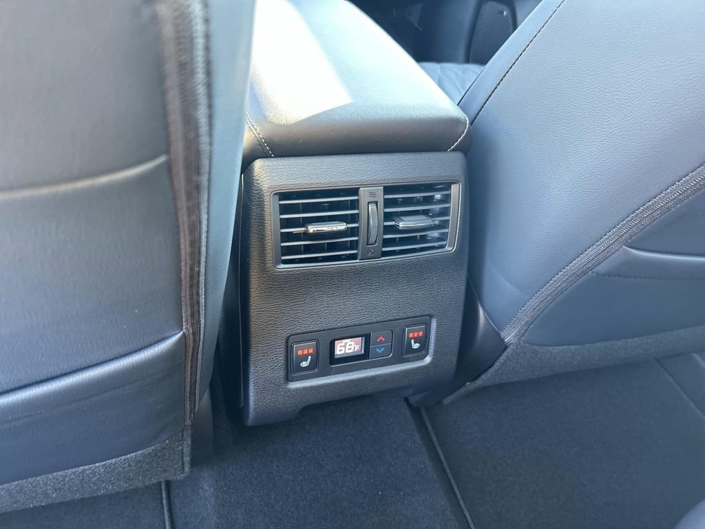 Used 2025 Mitsubishi Outlander SEL FWD image 18