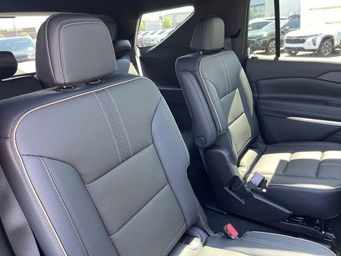 New 2026 Chevrolet Traverse High Country w/ LPO, Floor Liner Package image 12