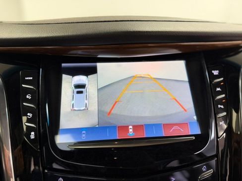 Used 2017 Cadillac Escalade Luxury AWD/4WD image 63