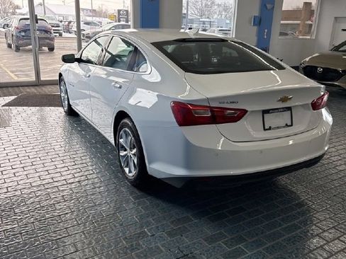 Used 2025 Chevrolet Malibu LT image 4