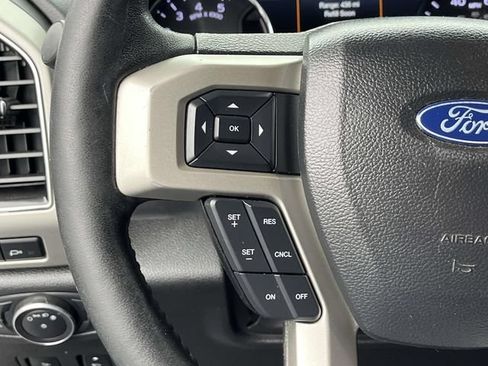 Used 2019 Ford F250 Lariat w/ Lariat Ultimate Package AWD/4WD image 28