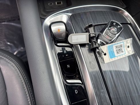 Used 2024 Buick Enclave Premium image 26