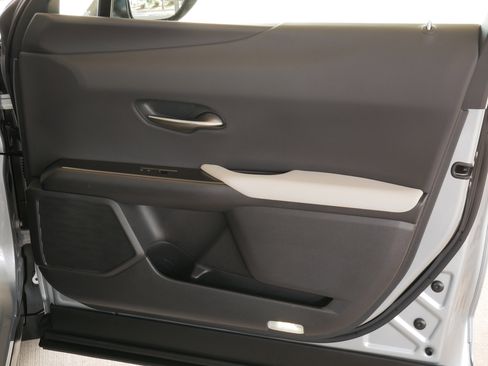 Used 2025 Lexus UX 300h FWD w/ Accessory Package (Z2) image 12