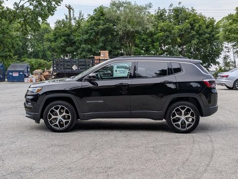 Certified 2024 Jeep Compass Limited AWD/4WD image 8