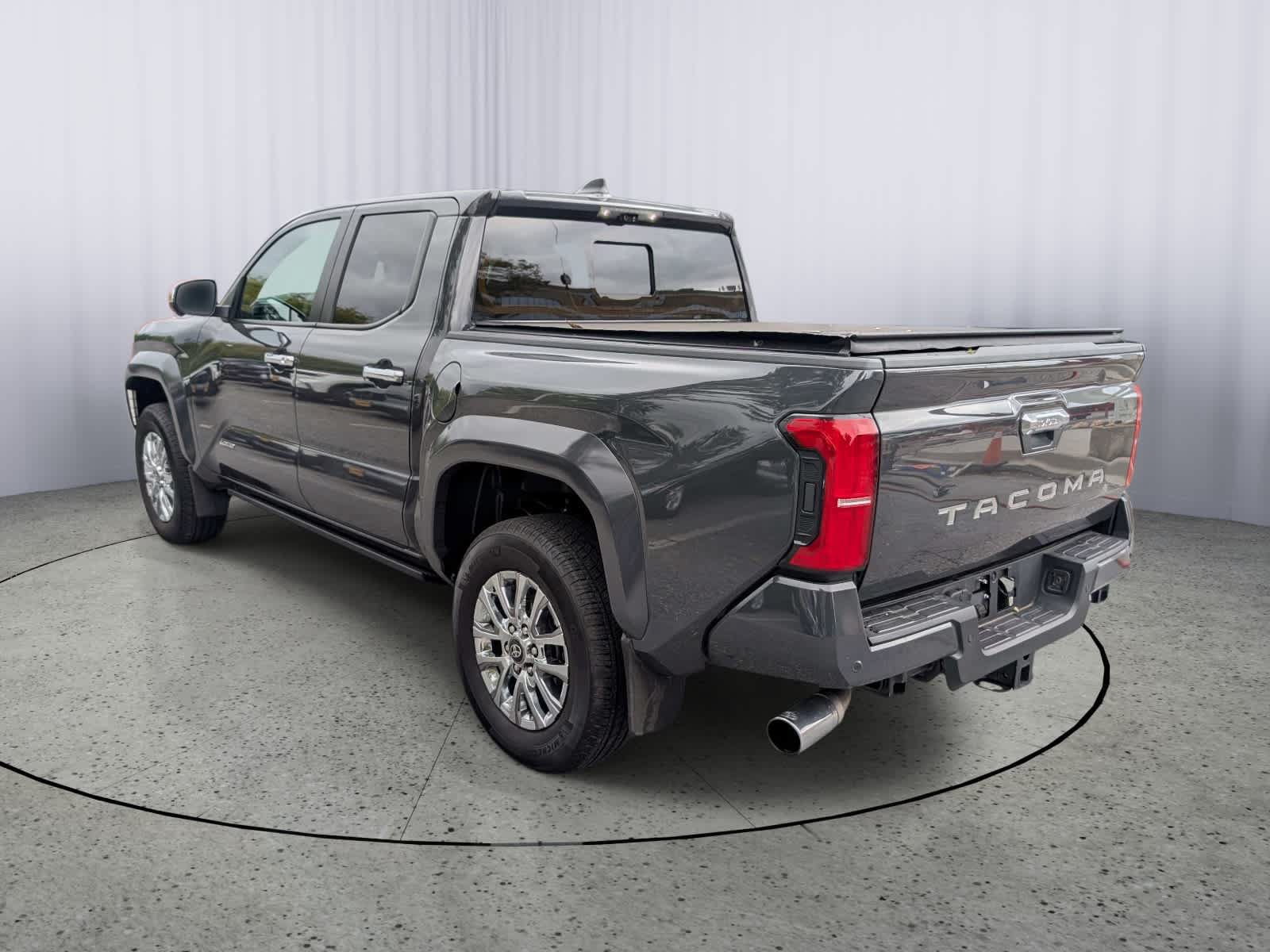 Used 2024 Toyota Tacoma Limited AWD/4WD image 5