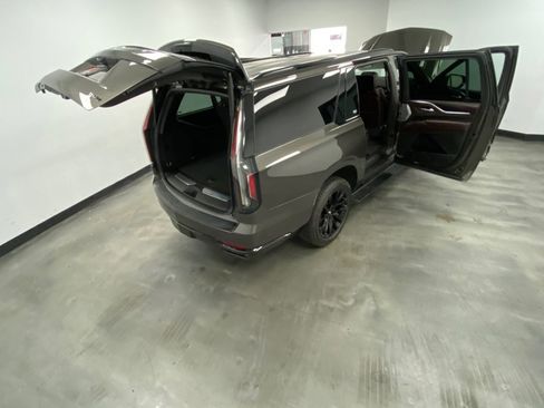 Used 2021 Cadillac Escalade ESV Sport Platinum w/ LPO, ONYX Package image 52