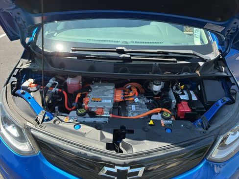 Used 2021 Chevrolet Bolt Premier w/ Infotainment Package FWD image 14