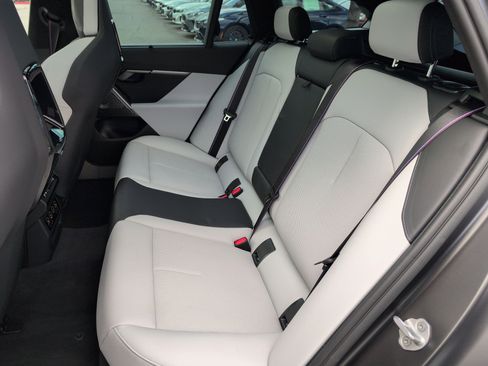 Used 2026 BMW M5 Touring w/ M Driver's Package image 31