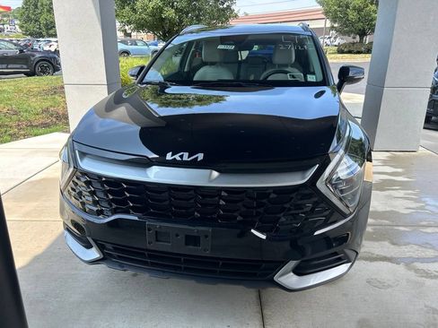 Certified 2023 Kia Sportage EX AWD/4WD image 2