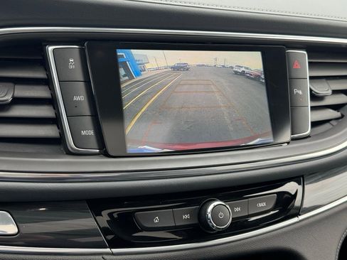 Used 2019 Buick Enclave Essence image 16