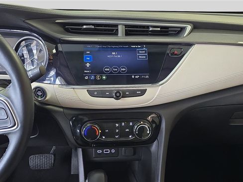 Used 2023 Buick Encore GX Preferred w/ Cold Weather Comfort Package image 17