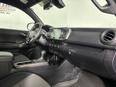 Used 2023 Toyota Tacoma TRD Off-Road AWD/4WD image 32