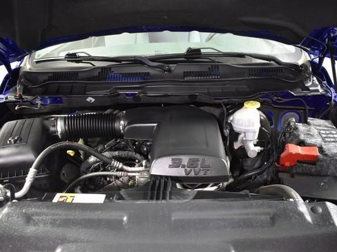 Used 2018 RAM 1500 Express w/ Express Value Package image 33