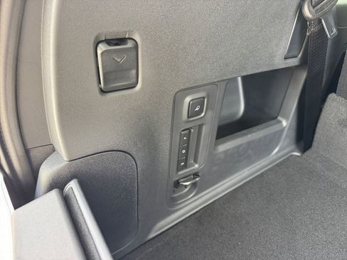 New 2025 Ford Expedition Active image 23