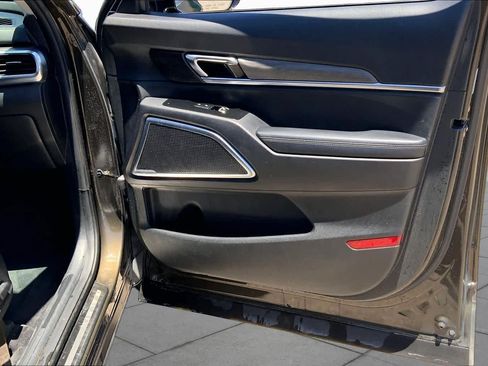 Used 2022 Kia Telluride SX w/ Towing Package FWD image 21