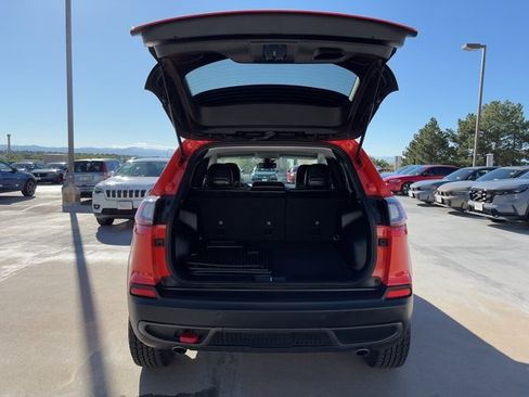 Used 2021 Jeep Cherokee Trailhawk image 27