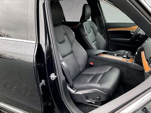 Certified 2024 Volvo XC90 B6 Plus w/ Protection Package Premier image 30