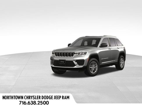 New 2025 Jeep Grand Cherokee 4WD image 1