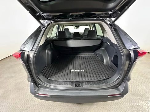 Used 2023 Toyota RAV4 XLE w/ Convenience Package image 13