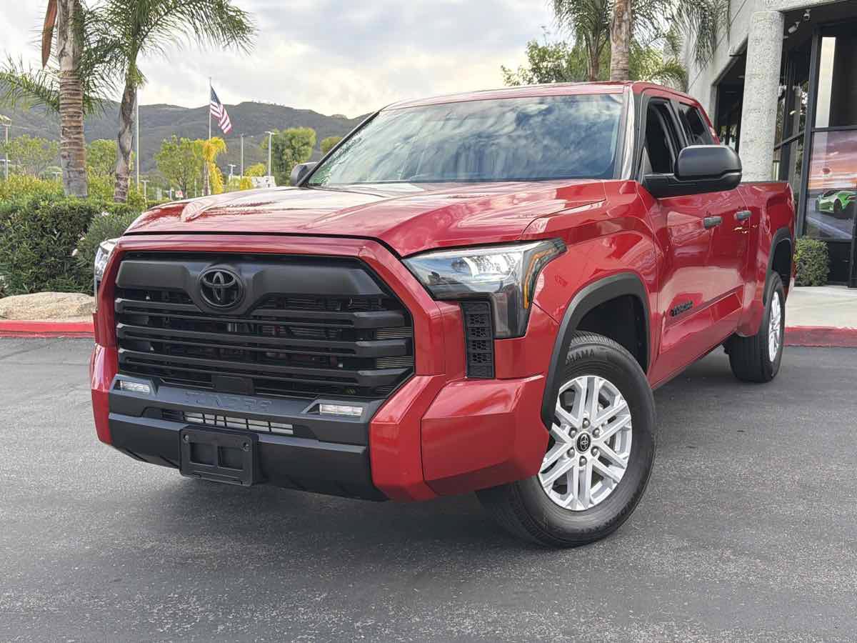 Used 2022 Toyota Tundra SR5 AWD/4WD image 2