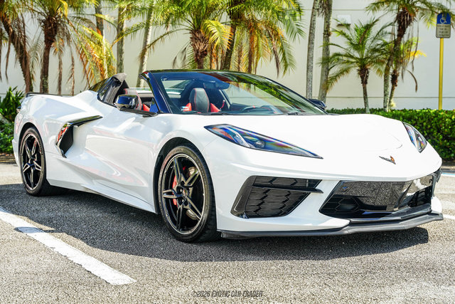 Used 2021 Chevrolet Corvette Stingray Premium Conv w/ Z51 Performance Package RWD image 11