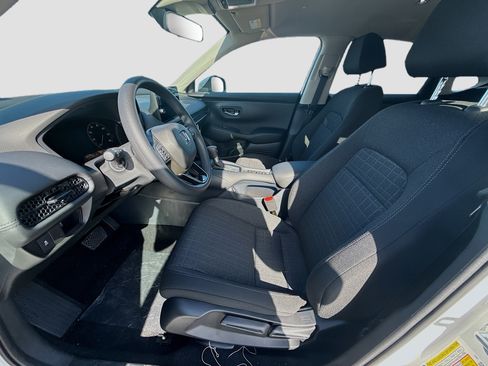 New 2027 Honda HR-V LX image 16