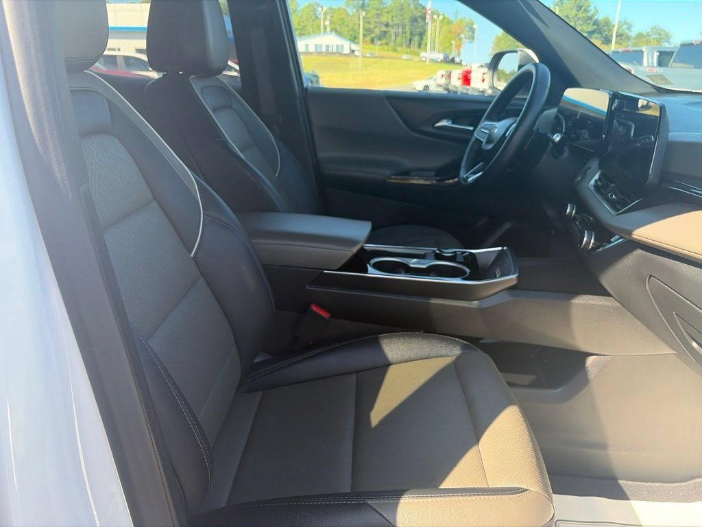 Used 2026 Chevrolet Equinox LT w/ Convenience Package II AWD/4WD image 35