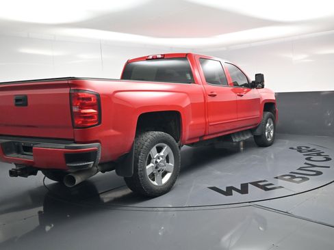 Used 2019 Chevrolet Silverado 2500 LT w/ LT Convenience Package image 17